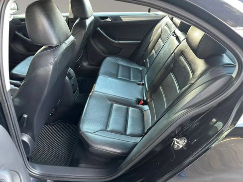 Used 2015 Volkswagen Jetta SE FWD image 32