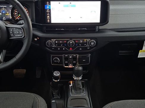 New 2025 Jeep Gladiator Sport image 14