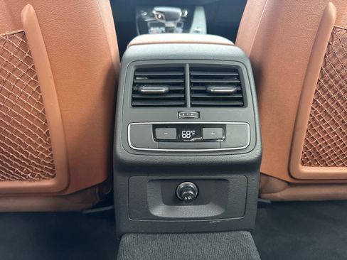 Used 2023 Audi A4 2.0T Premium w/ Convenience Package image 28