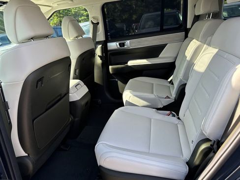 New 2025 Hyundai Santa Fe Calligraphy image 11