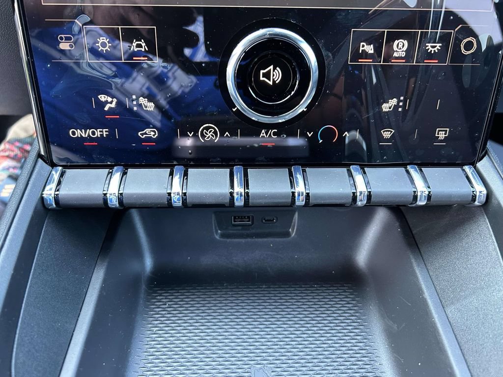New 2027 GMC Terrain Elevation FWD image 21