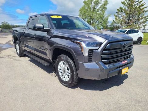 Used 2025 Toyota Tundra SR5 AWD/4WD image 4