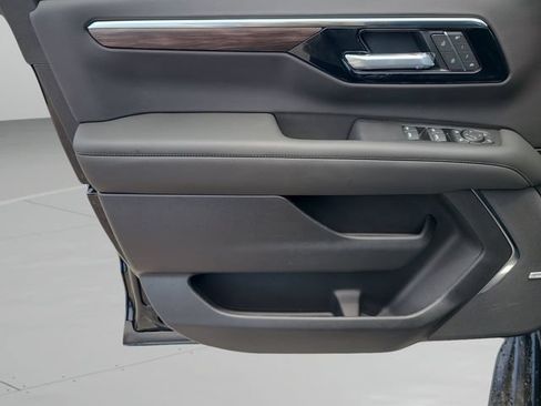 New 2026 Chevrolet Suburban LT w/ Comfort Package RWD image 20