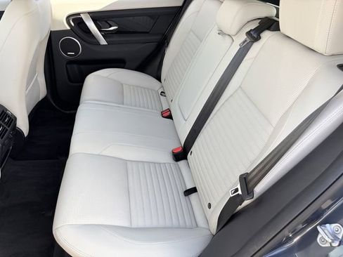 Used 2025 Land Rover Discovery Sport S image 26