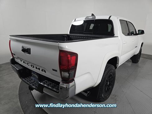 Used 2019 Toyota Tacoma SR5 AWD/4WD image 6