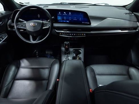Used 2025 Cadillac XT4 Premium Luxury image 20