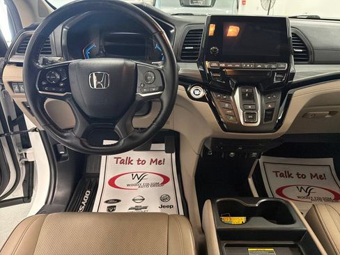 Used 2024 Honda Odyssey Elite image 18