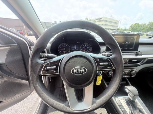 Used 2020 Kia Forte Sedan FWD image 14