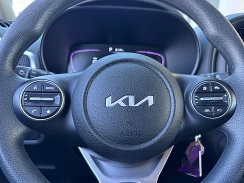 Certified 2025 Kia Soul LX w/ LX Technology Package FWD image 28