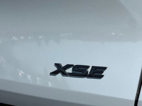 Certified 2025 Toyota Sienna XSE w/ XSE Premium Package AWD/4WD image 34