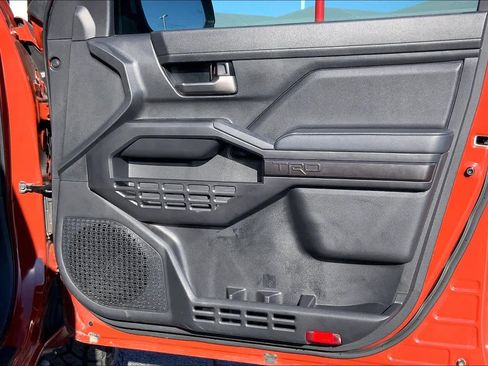 Used 2025 Toyota Tacoma TRD Off-Road image 22