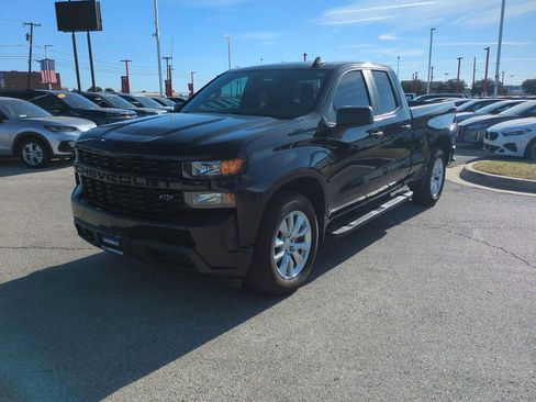 Used 2021 Chevrolet Silverado 1500 Custom w/ LPO, Dark Essentials Package image 4