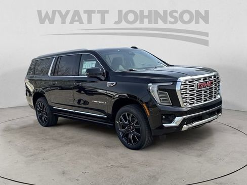 New 2026 GMC Yukon XL Denali w/ Sun & Power Step Package AWD/4WD image 7