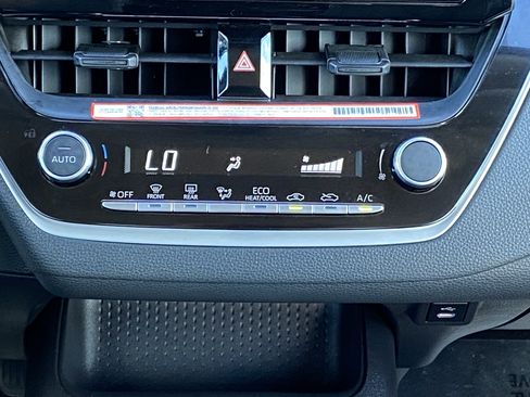 Certified 2025 Toyota Corolla LE image 14