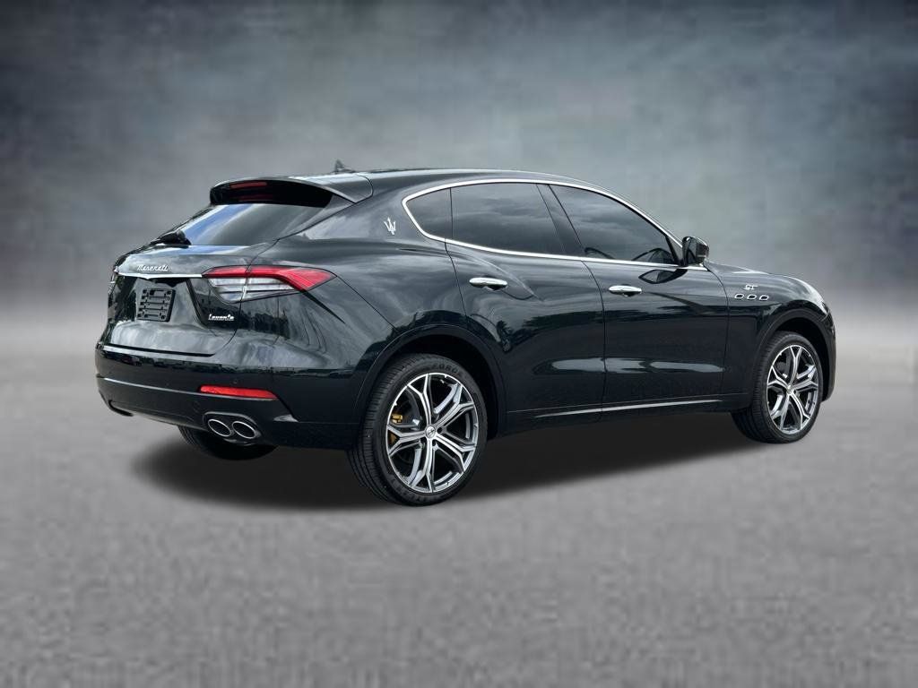 Used 2023 Maserati Levante GT AWD/4WD image 5