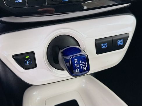 Certified 2016 Toyota Prius Three Touring image 20