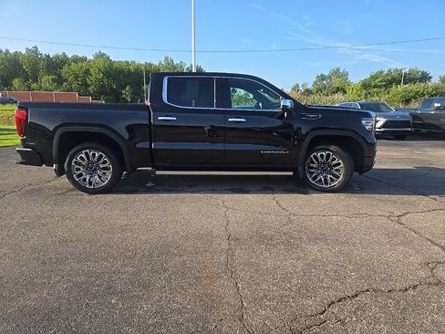 Certified 2024 GMC Sierra 1500 Denali Ultimate AWD/4WD image 6