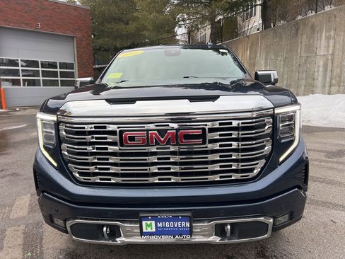 Used 2022 GMC Sierra 1500 Denali w/ Technology Package AWD/4WD image 9