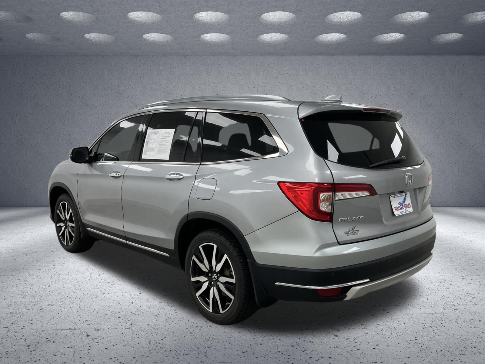 Used 2021 Honda Pilot Touring image 3