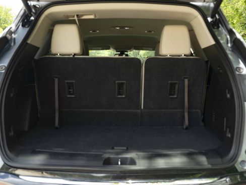 Used 2019 Buick Enclave Essence FWD image 42