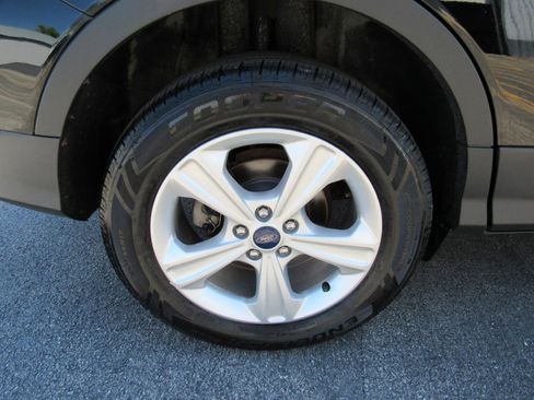 Used 2016 Ford Escape SE w/ SE Cold Weather Package AWD/4WD image 10