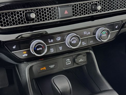 Certified 2024 Honda Civic EX-L image 15