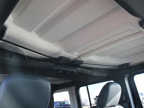 Used 2026 Jeep Wrangler Unlimited Rubicon image 26