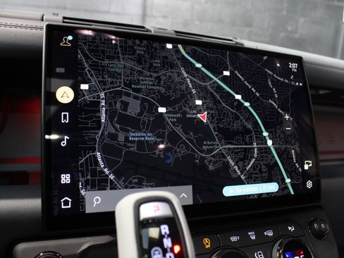 Used 2026 Land Rover Defender 110 OCTA image 67