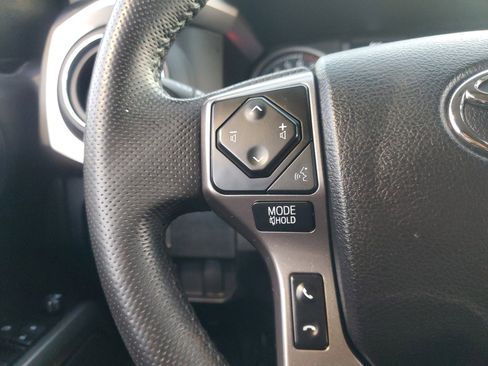 Used 2022 Toyota Tacoma SR5 w/ Technology Package image 20