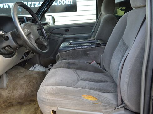 Used 2005 Chevrolet Tahoe LS image 13