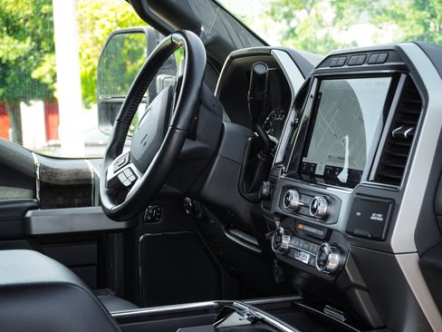 Used 2022 Ford F250 Lariat w/ Tremor Off-Road Package AWD/4WD image 36