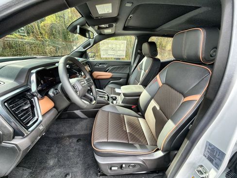 New 2026 GMC Canyon AT4 w/ Technology Plus Package image 13