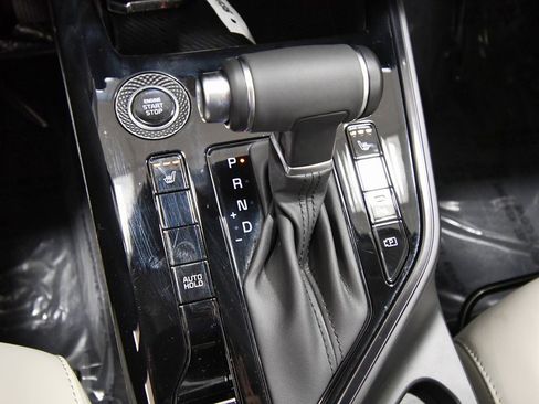 Certified 2025 Kia Niro EX image 26