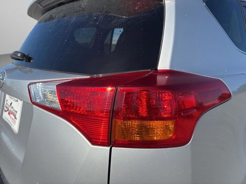 Used 2014 Toyota RAV4 XLE image 27