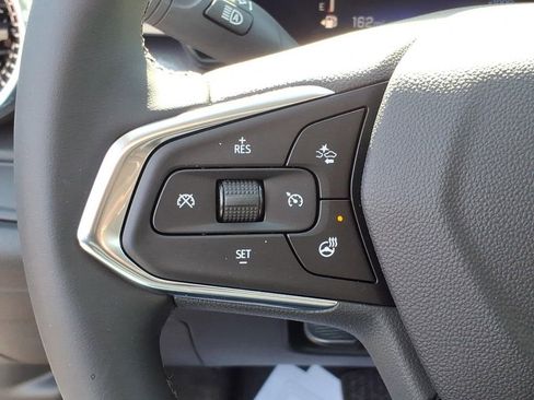 New 2026 Chevrolet Trax ACTIV w/ Sunroof Package FWD image 18