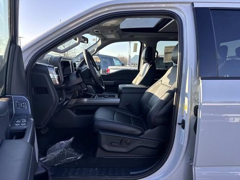 New 2026 Ford F250 Lariat w/ Black Appearance Package image 11