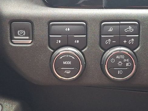 Used 2024 Chevrolet Silverado 2500 LT w/ Safety Package AWD/4WD image 26