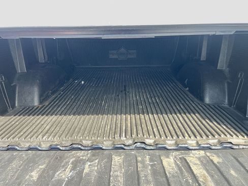 Used 2022 GMC Sierra 1500 SLT w/ SLT Premium Package image 25