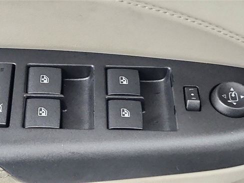 Used 2012 Cadillac SRX Luxury FWD image 15