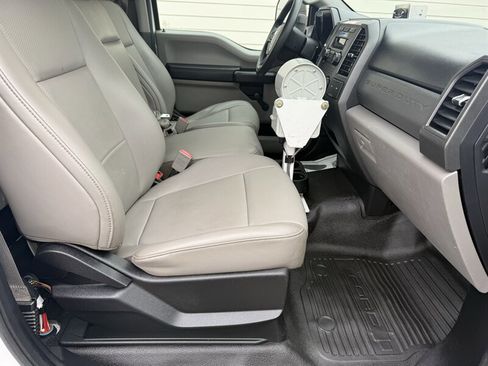 Used 2019 Ford F550 2WD Regular Cab Super Duty image 10