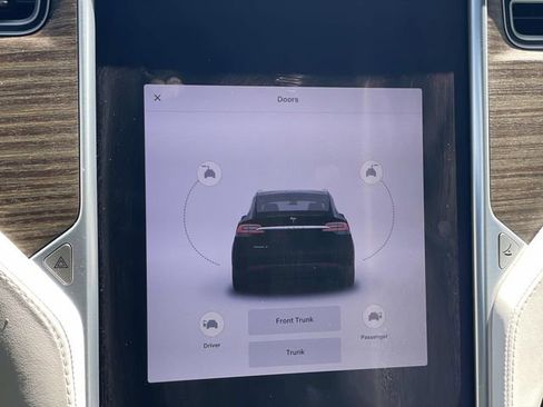 Used 2016 Tesla Model X Performance AWD/4WD image 10