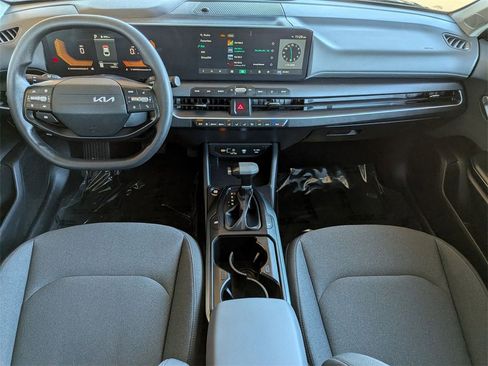 Used 2025 Kia K4 LXS image 25