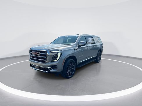 Used 2025 GMC Yukon XL Elevation AWD/4WD image 5