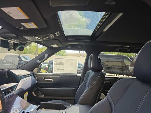 New 2026 INFINITI QX80 4WD w/ Sport Exterior Package image 28
