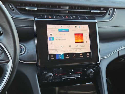 Used 2021 Jeep Grand Cherokee L Limited image 28