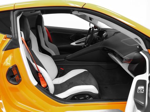Used 2024 Chevrolet Corvette Z06 w/ Stealth Interior Trim Package RWD image 22