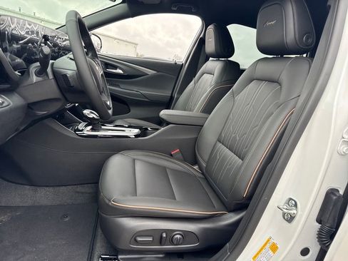 New 2026 Buick Envista Avenir image 19