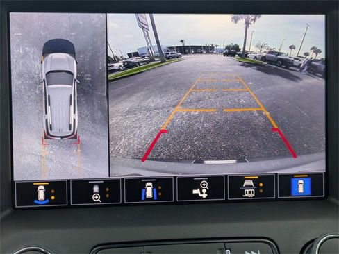 Used 2023 GMC Acadia SLT w/ Technology Package image 26