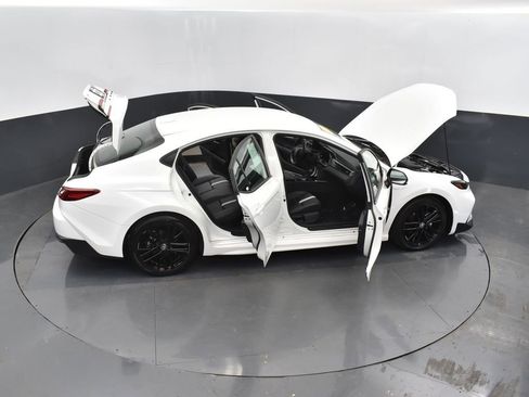 Used 2025 Toyota Camry SE image 57