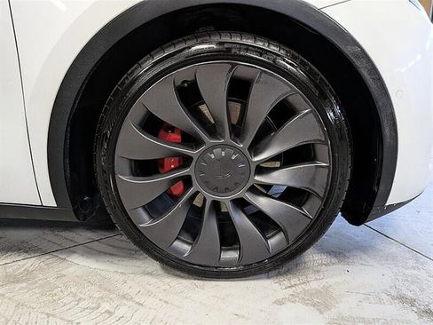 Used 2022 Tesla Model Y Performance AWD/4WD image 12